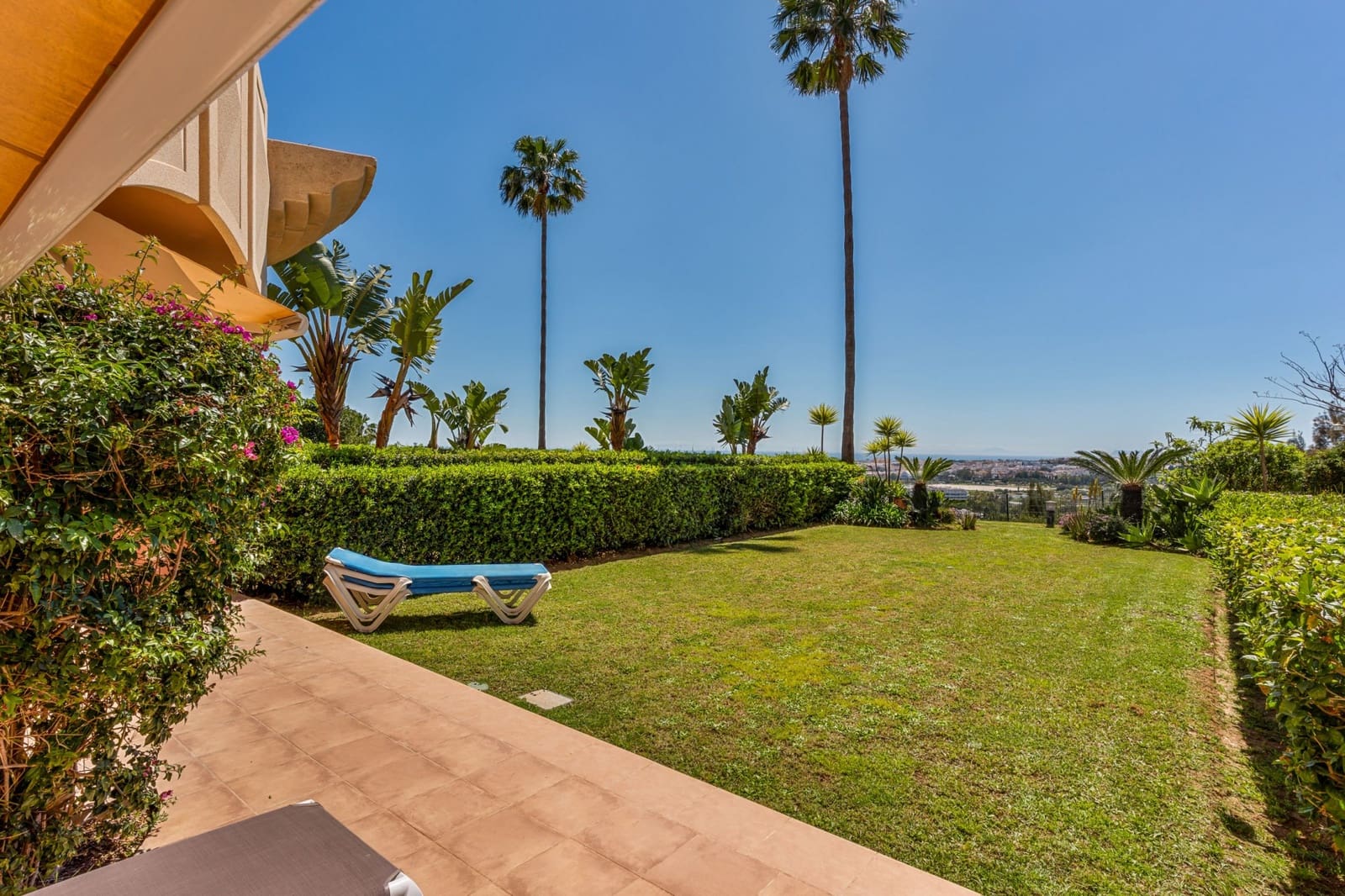 2 soverom Leilighet til salgs i Marbella med svømmebasseng garasje - € 779 000 (Ref: 9788267)