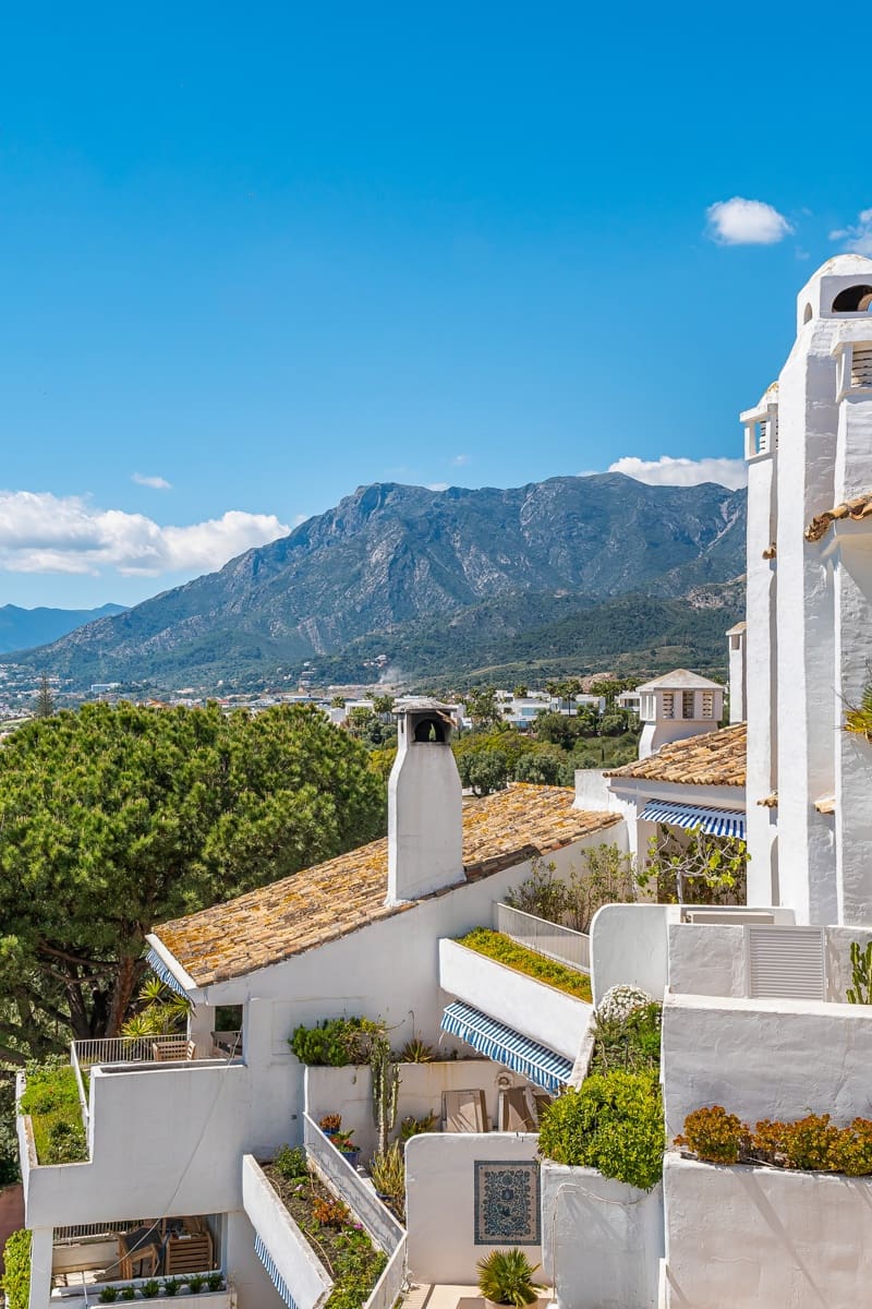 3 chambre Penthouse à vendre à Marbella avec piscine garage - 1 080 000 € (Ref: 9788268)