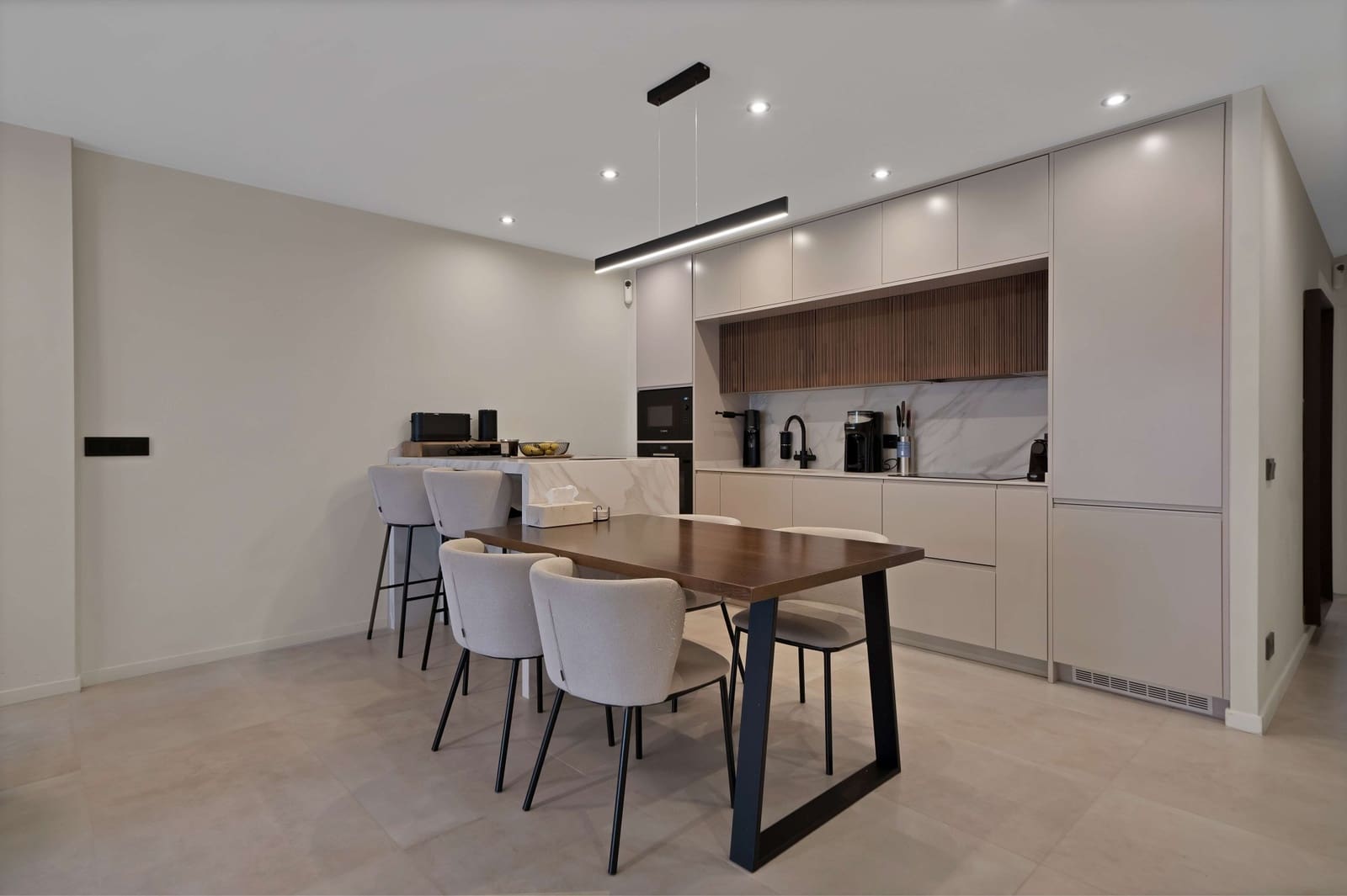 3 quarto Apartamento para venda em Nueva Andalucia com garagem - 850 000 € (Ref: 9796937)