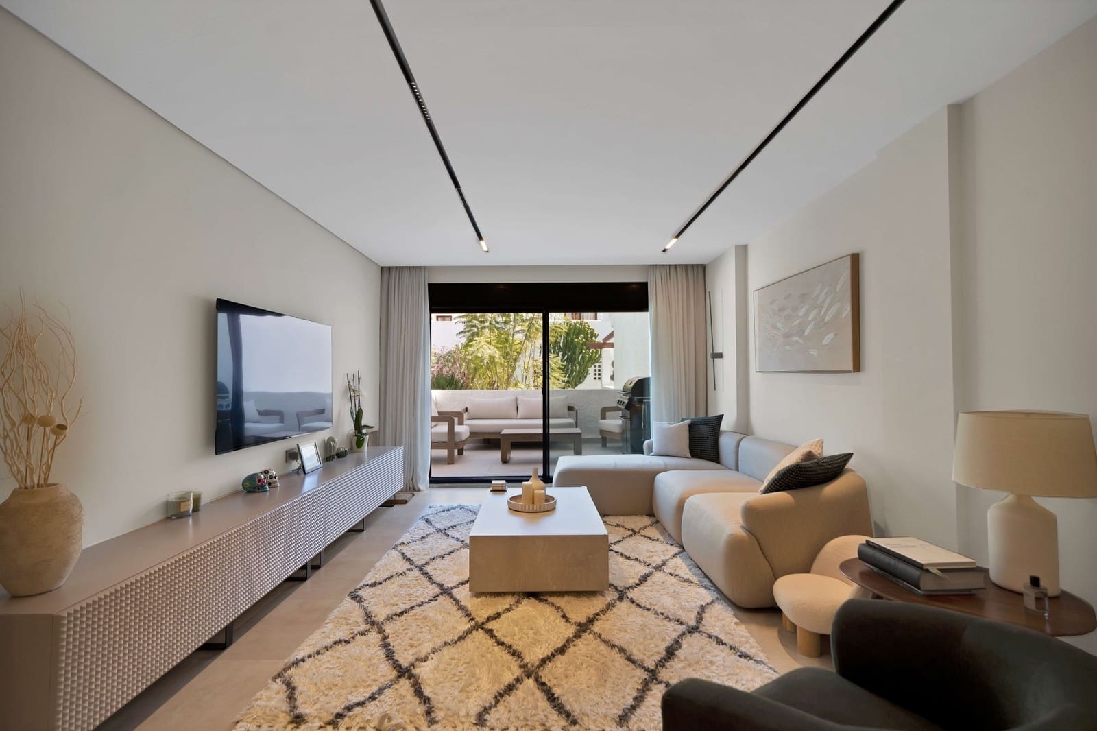 3 quarto Apartamento para venda em Nueva Andalucia com garagem - 850 000 € (Ref: 9796937)