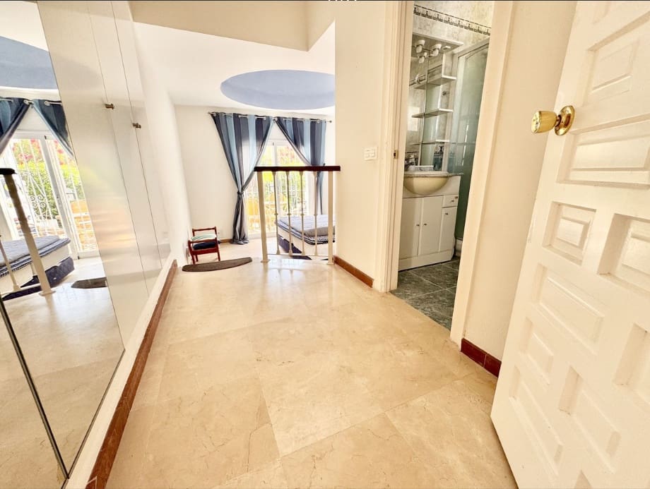 2 chambre Maison de Ville à vendre à Marbella avec piscine - 775 000 € (Ref: 9799065)