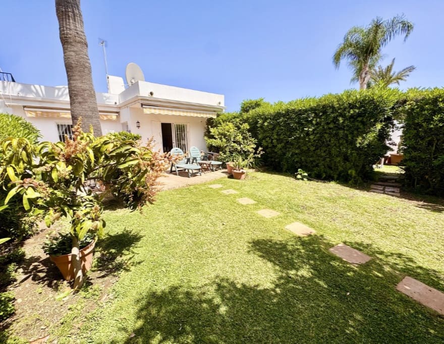 2 chambre Maison de Ville à vendre à Marbella avec piscine - 775 000 € (Ref: 9799065)