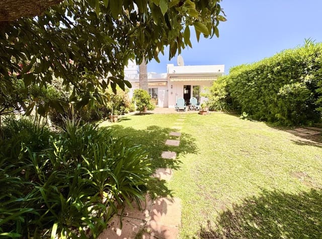 2 sovrum Hus till salu i Marbella med pool - 775 000 € (Ref: 9799065)