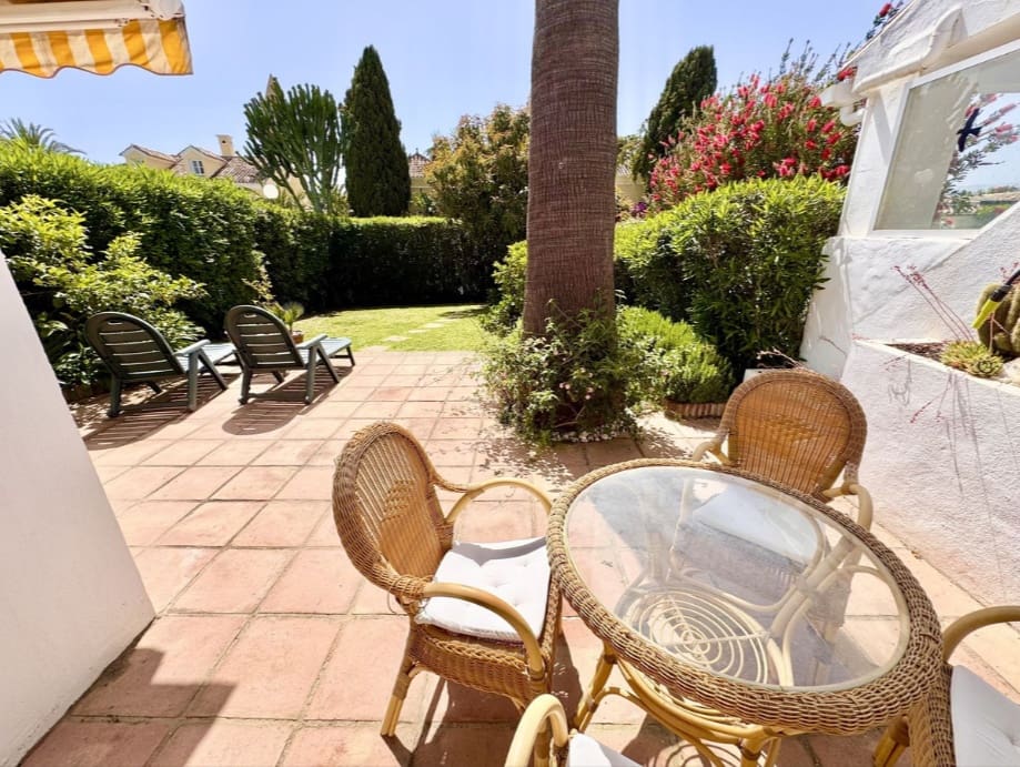 2 chambre Maison de Ville à vendre à Marbella avec piscine - 775 000 € (Ref: 9799065)