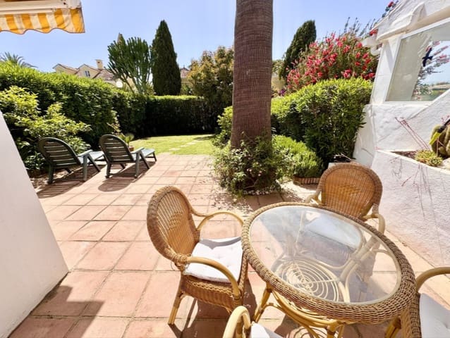 2 sovrum Hus till salu i Marbella med pool - 775 000 € (Ref: 9799065)