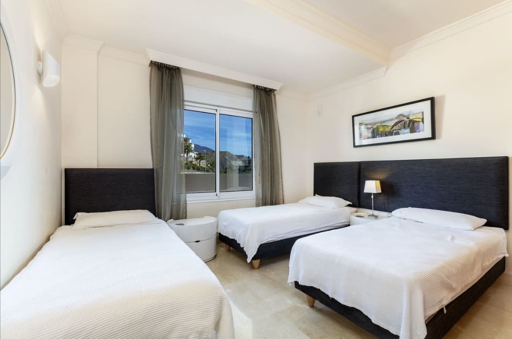 2 sypialnia Apartament na sprzedaż w Marbella z basenem garażem - 475 000 € (Ref: 9799068)