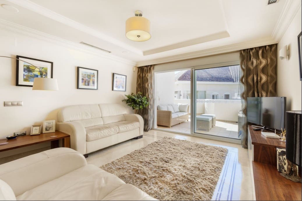 2 sypialnia Apartament na sprzedaż w Marbella z basenem garażem - 475 000 € (Ref: 9799068)