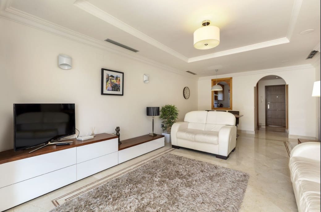 2 sypialnia Apartament na sprzedaż w Marbella z basenem garażem - 475 000 € (Ref: 9799068)