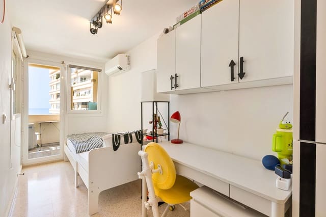 3 bedroom Apartment for sale in Marbella with pool garage - € 695,000 (Ref: 9800582)