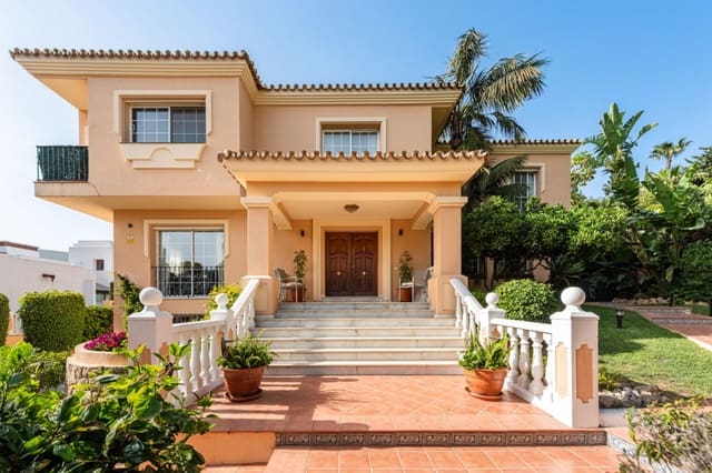 5 bedroom Villa for sale in Marbella with pool garage - € 3,850,000 (Ref: 9804162)