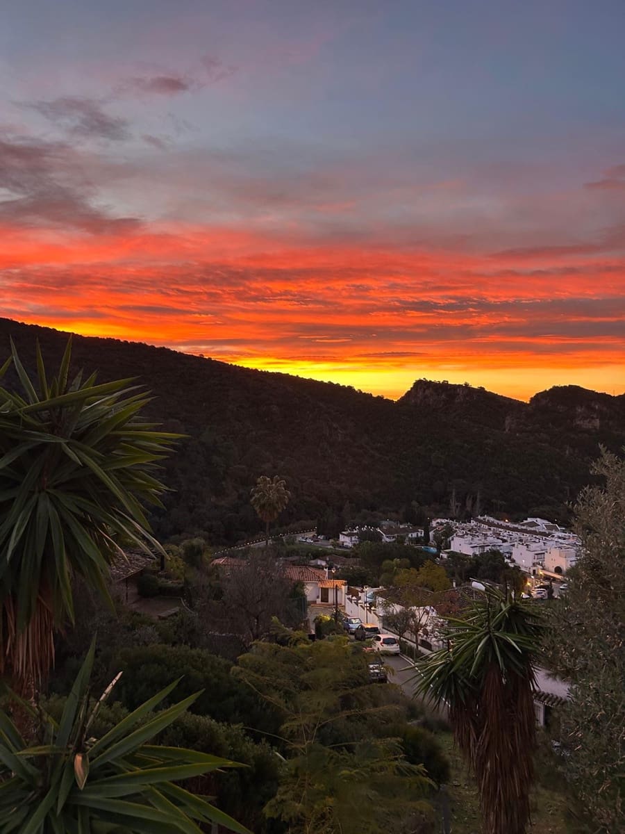 8 sovrum Villa till salu i Benahavis med pool garage - 2 495 000 € (Ref: 9804163)