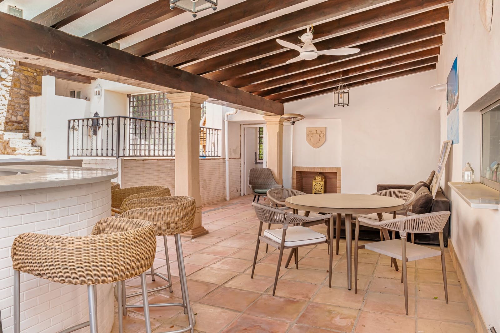 8 sovrum Villa till salu i Benahavis med pool garage - 2 495 000 € (Ref: 9804163)