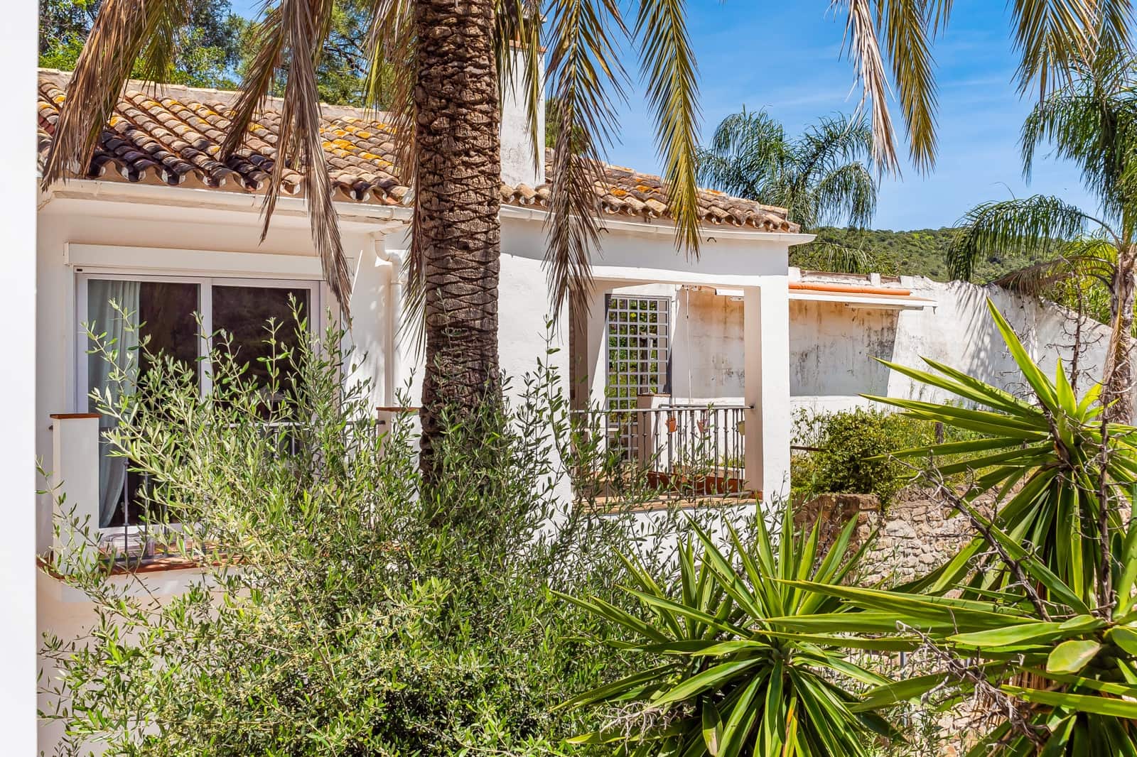 8 quarto Moradia para venda em Benahavis com piscina garagem - 1 995 000 € (Ref: 9804163)
