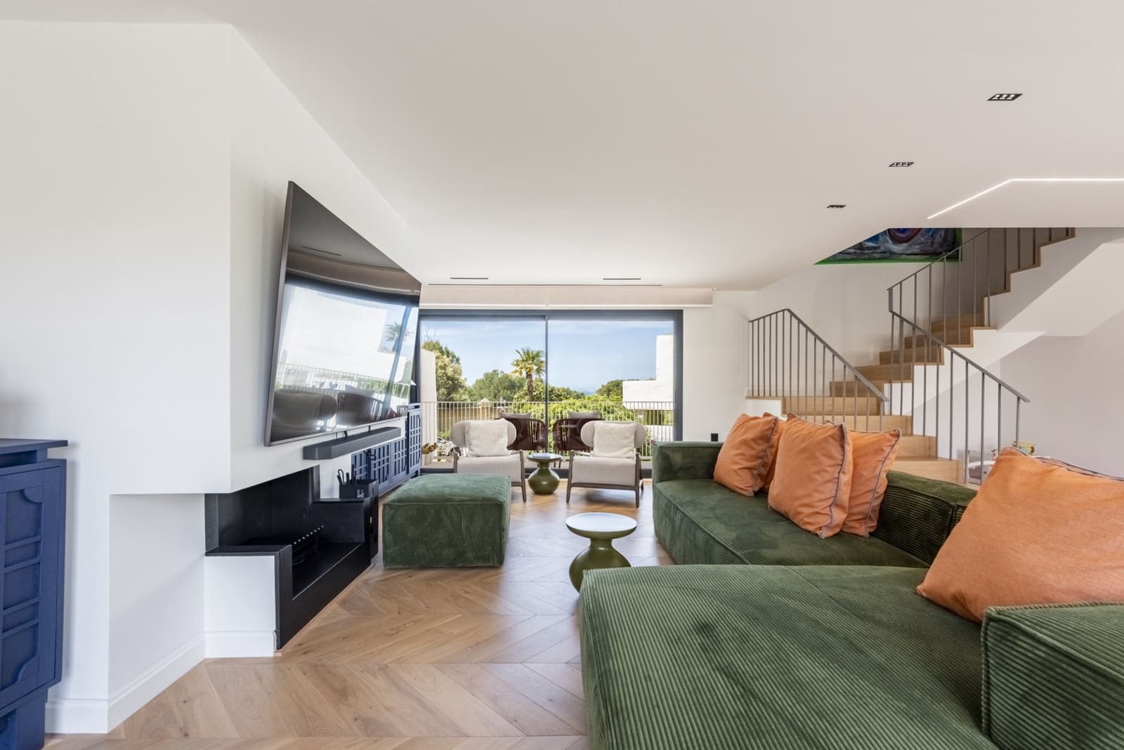 3 sypialnia Apartament na sprzedaż w Marbella z basenem garażem - 1 375 000 € (Ref: 9804164)