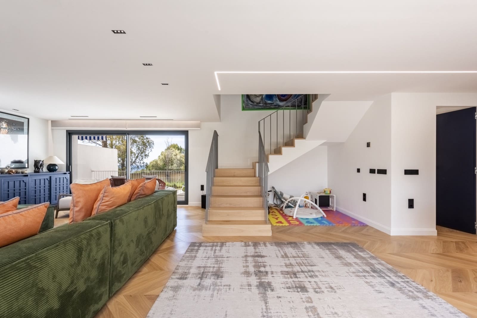 3 sypialnia Apartament na sprzedaż w Marbella z basenem garażem - 1 375 000 € (Ref: 9804164)