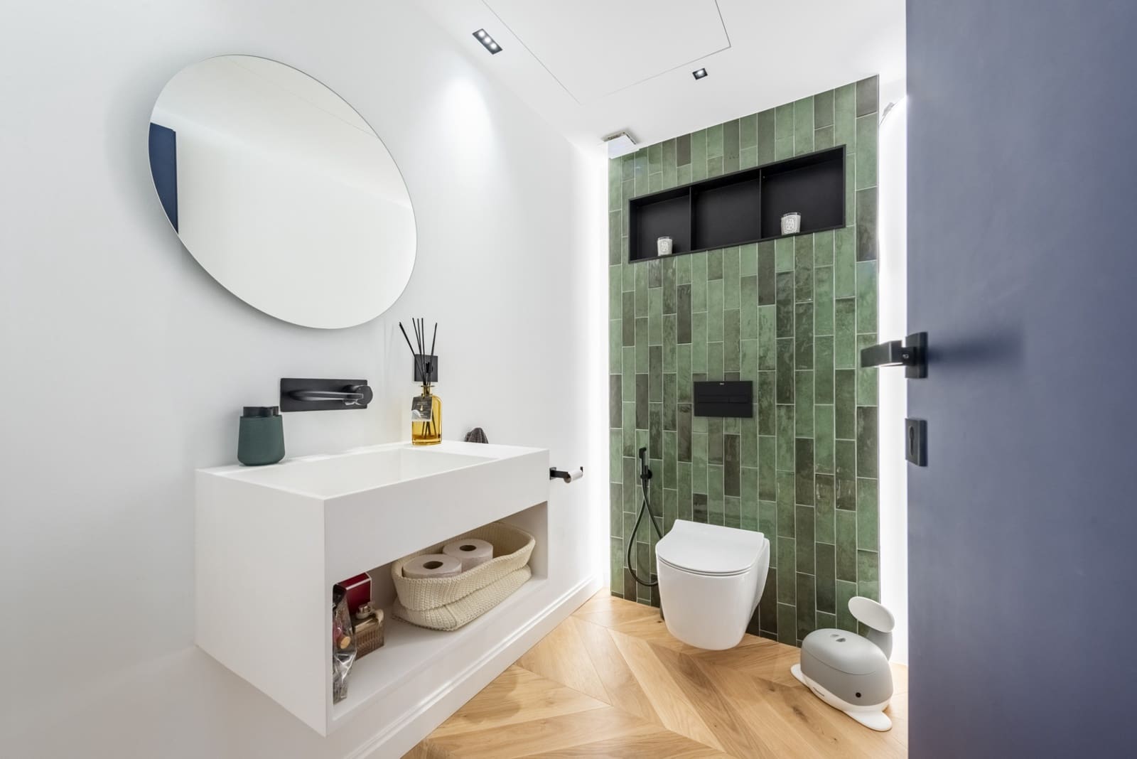 3 sypialnia Apartament na sprzedaż w Marbella z basenem garażem - 1 375 000 € (Ref: 9804164)