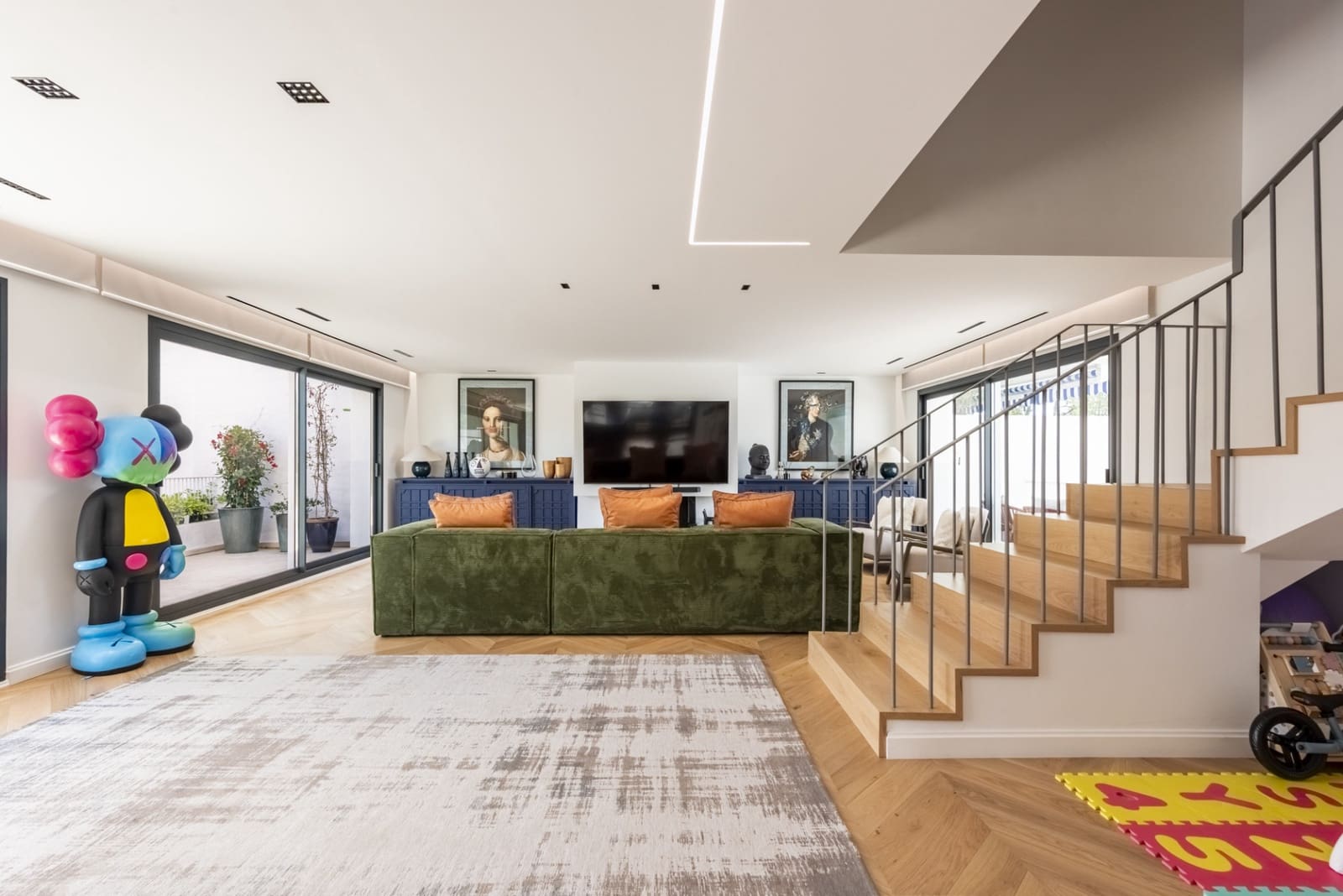 3 sypialnia Apartament na sprzedaż w Marbella z basenem garażem - 1 375 000 € (Ref: 9804164)