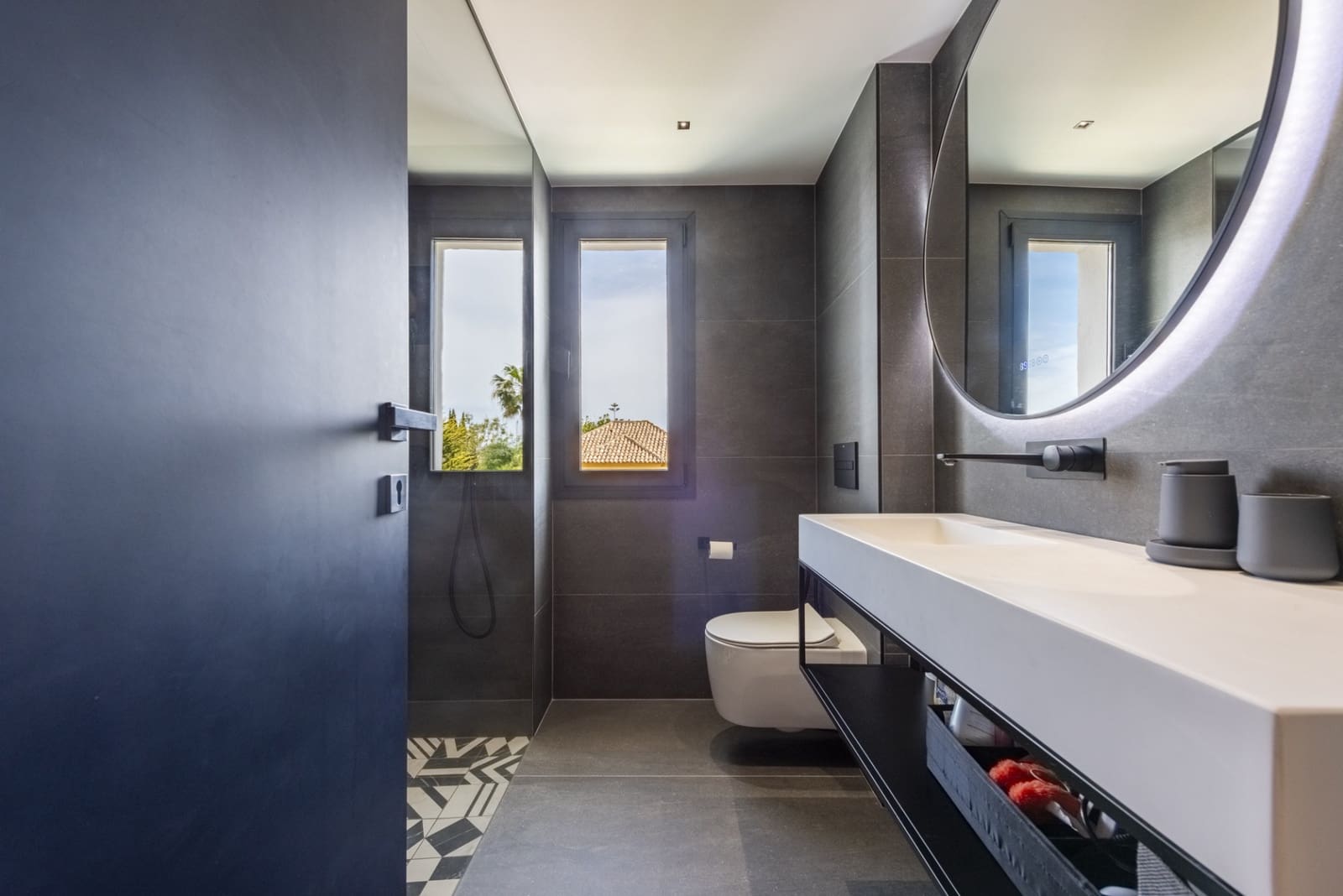 3 sypialnia Apartament na sprzedaż w Marbella z basenem garażem - 1 375 000 € (Ref: 9804164)