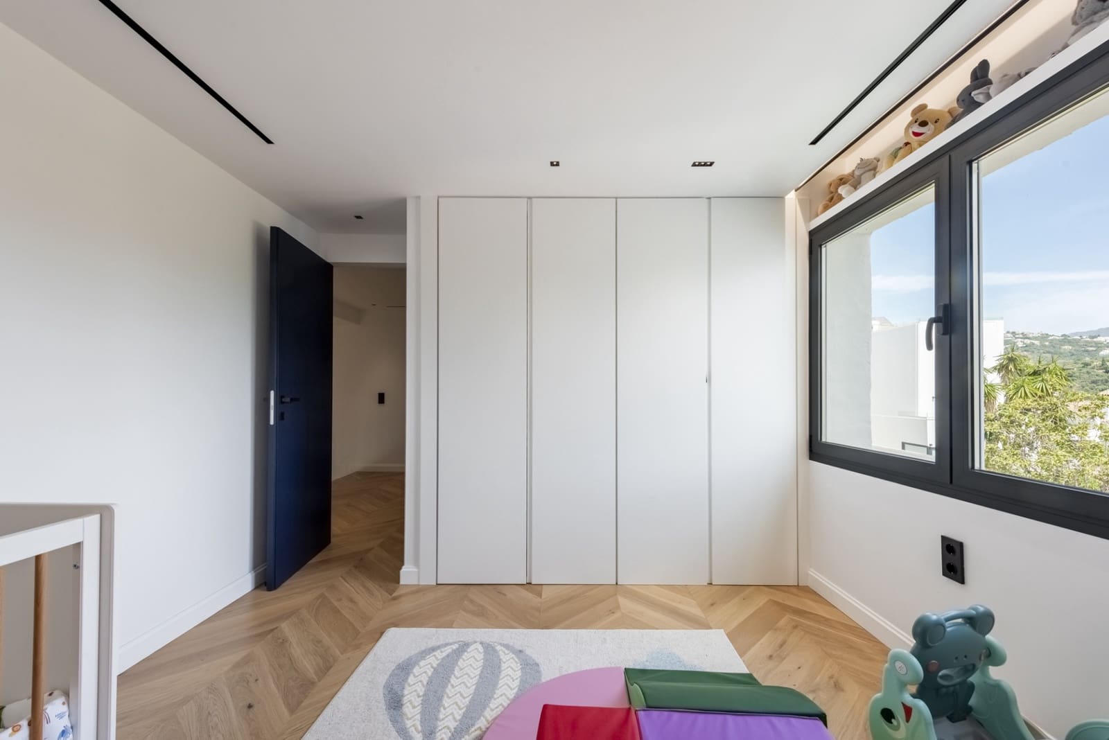 3 sypialnia Apartament na sprzedaż w Marbella z basenem garażem - 1 375 000 € (Ref: 9804164)