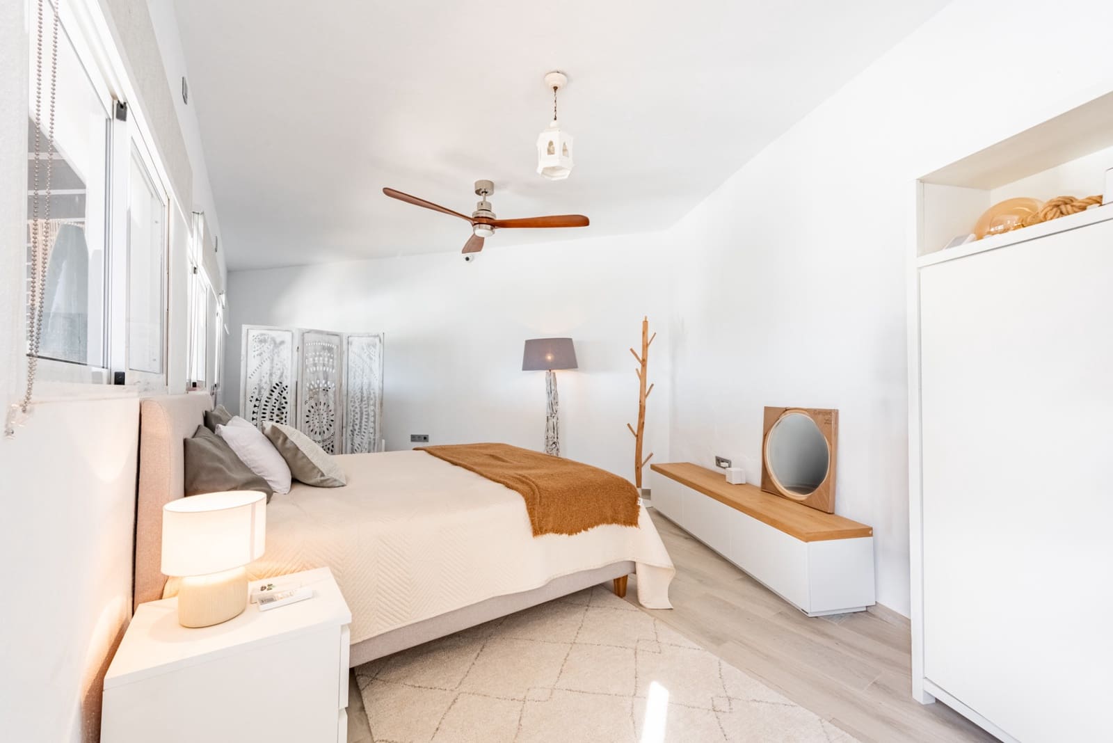 4 camera da letto Villetta Bifamiliare in vendita in Istan con piscina garage - 1.550.000 € (Rif: 9806311)