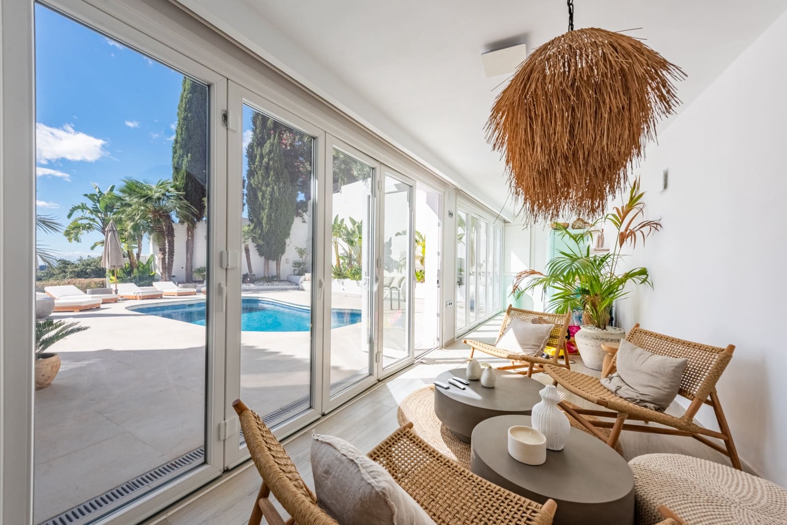 4 camera da letto Villetta Bifamiliare in vendita in Istan con piscina garage - 1.550.000 € (Rif: 9806311)