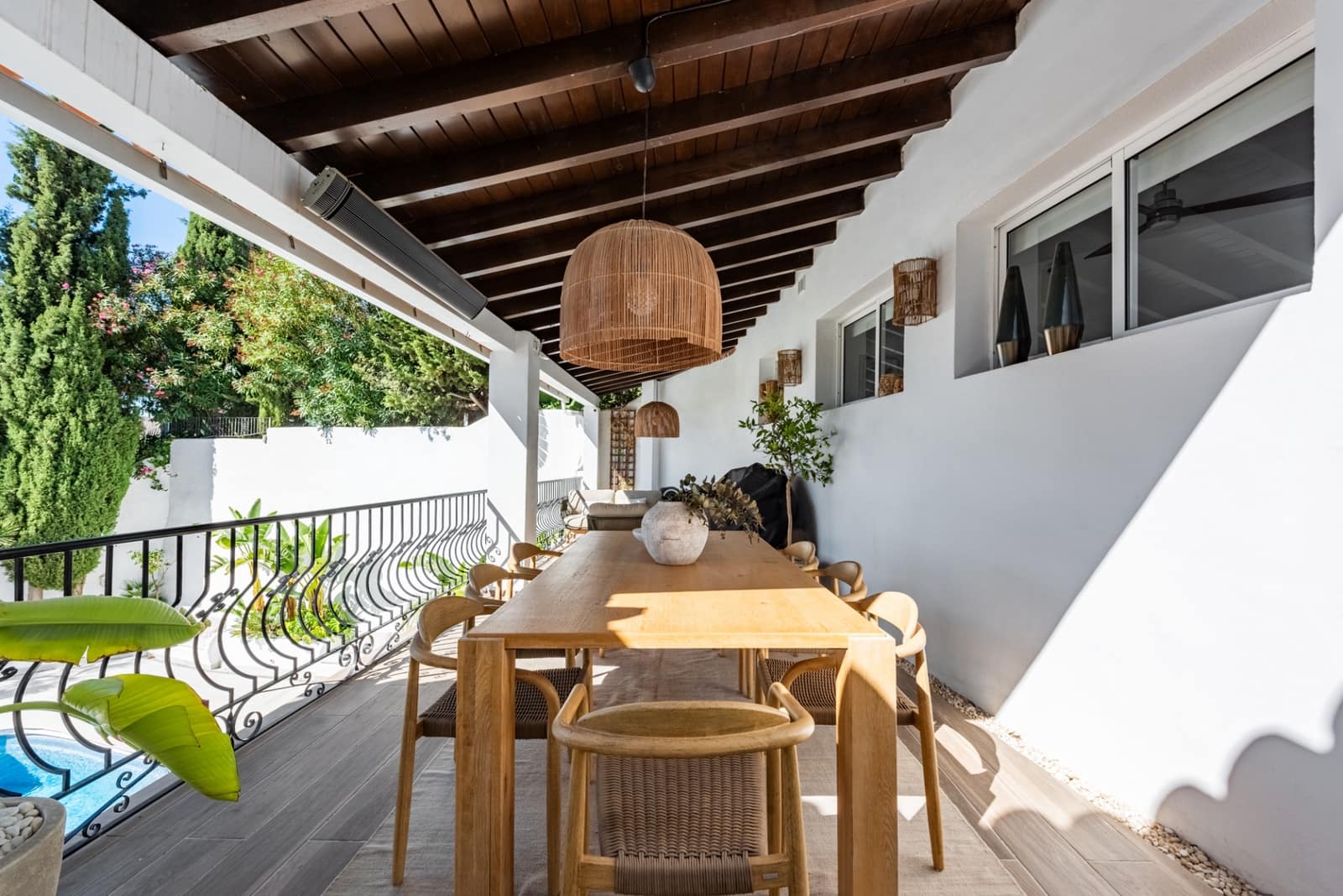 4 camera da letto Villetta Bifamiliare in vendita in Istan con piscina garage - 1.550.000 € (Rif: 9806311)