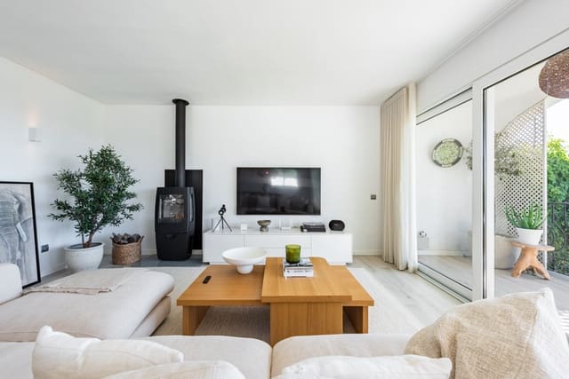 4 chambre Villa/Maison Semi-Mitoyenne à vendre à Istán avec piscine garage - 1 550 000 € (Ref: 9806311)