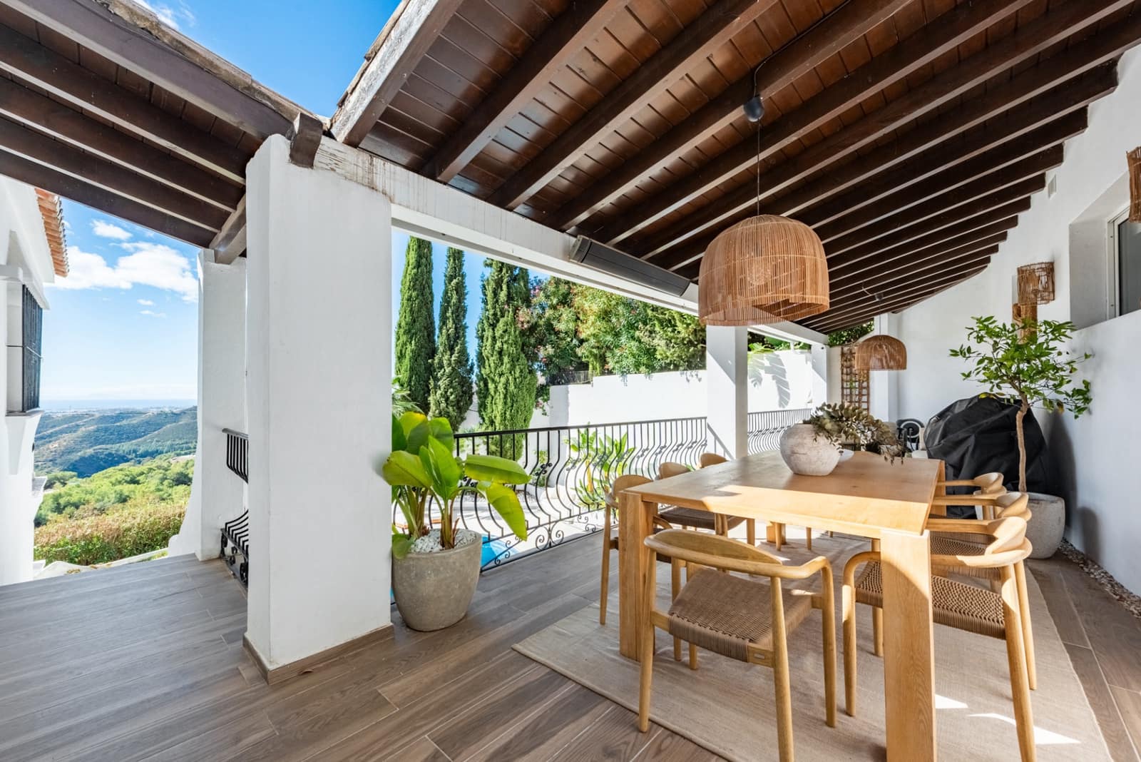 4 Zimmer Doppelhaus zu verkaufen in Istan mit Pool Garage - 1.550.000 € (Ref: 9806311)