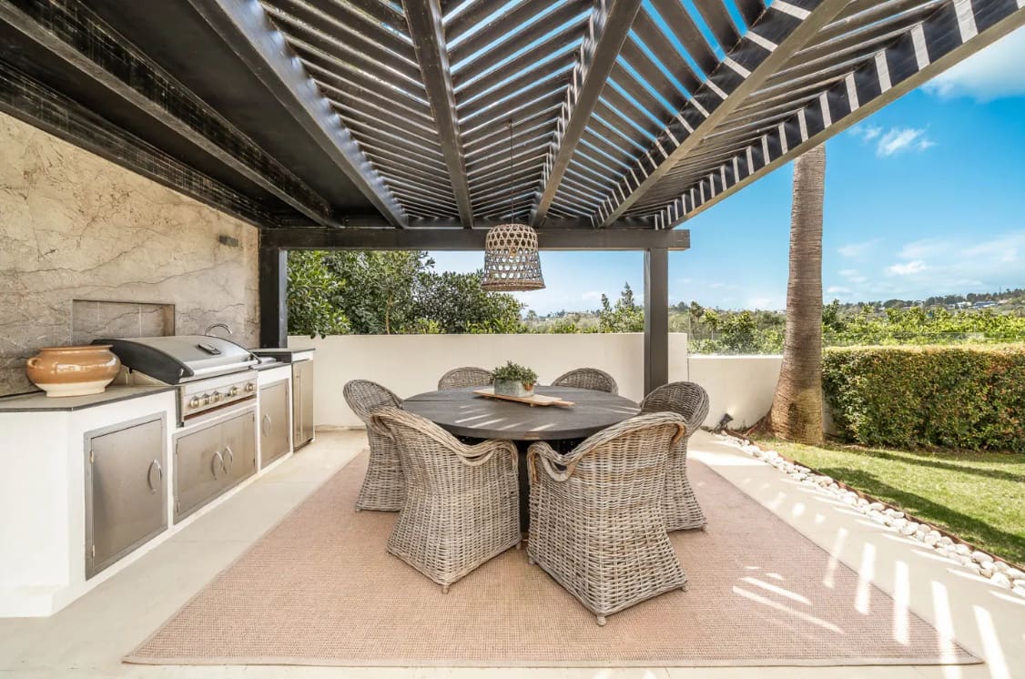 5 slaapkamer Villa te koop in Marbella met zwembad garage - € 3.995.000 (Ref: 9806312)