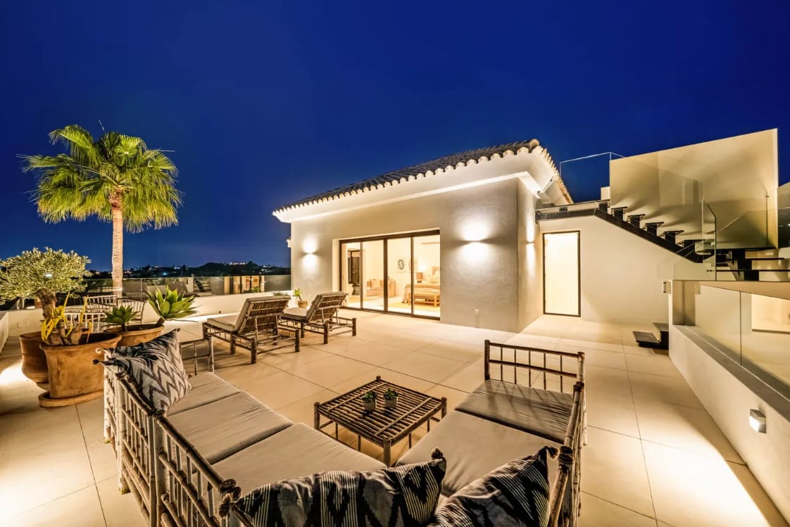 5 slaapkamer Villa te koop in Marbella met zwembad garage - € 3.995.000 (Ref: 9806312)