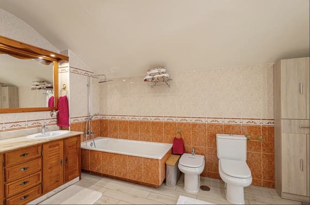 3 quarto Penthouse para venda em Marbella com garagem - 1 350 000 € (Ref: 9807883)