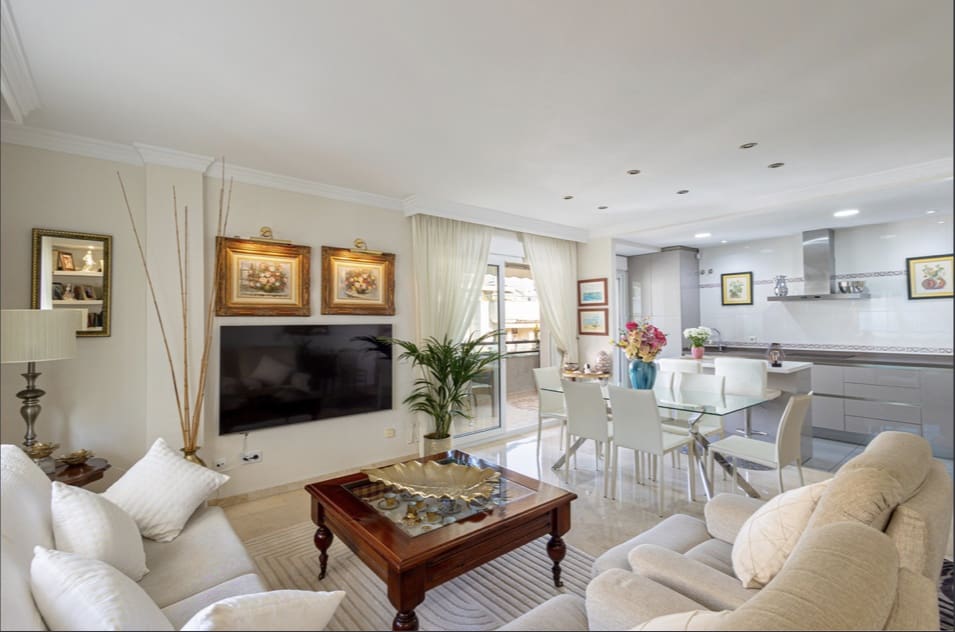 3 quarto Penthouse para venda em Marbella com garagem - 1 350 000 € (Ref: 9807883)