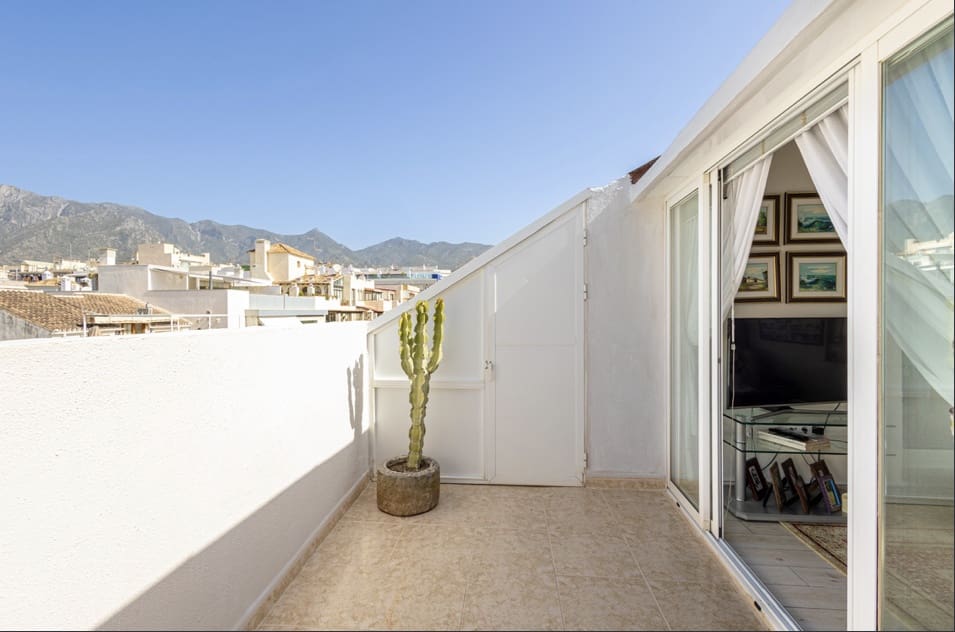 3 quarto Penthouse para venda em Marbella com garagem - 1 350 000 € (Ref: 9807883)