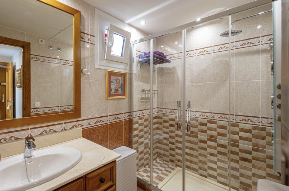 3 quarto Penthouse para venda em Marbella com garagem - 1 350 000 € (Ref: 9807883)