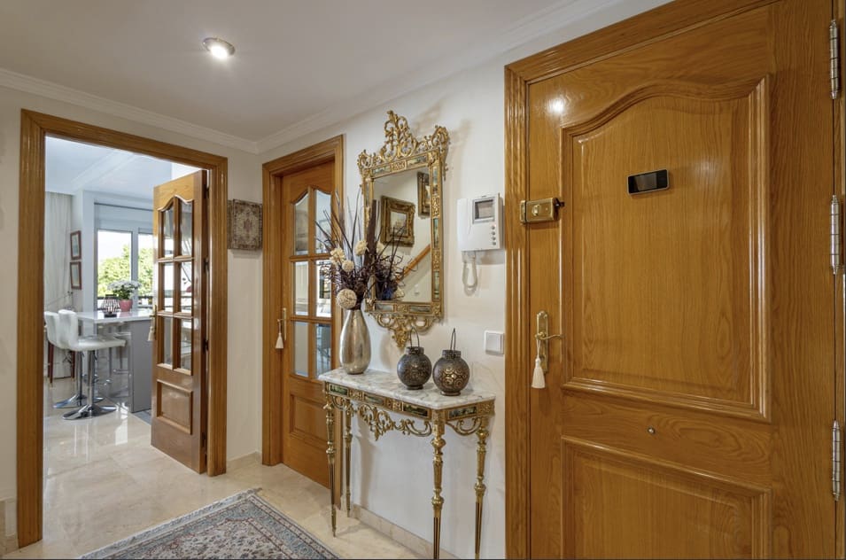 3 quarto Penthouse para venda em Marbella com garagem - 1 350 000 € (Ref: 9807883)