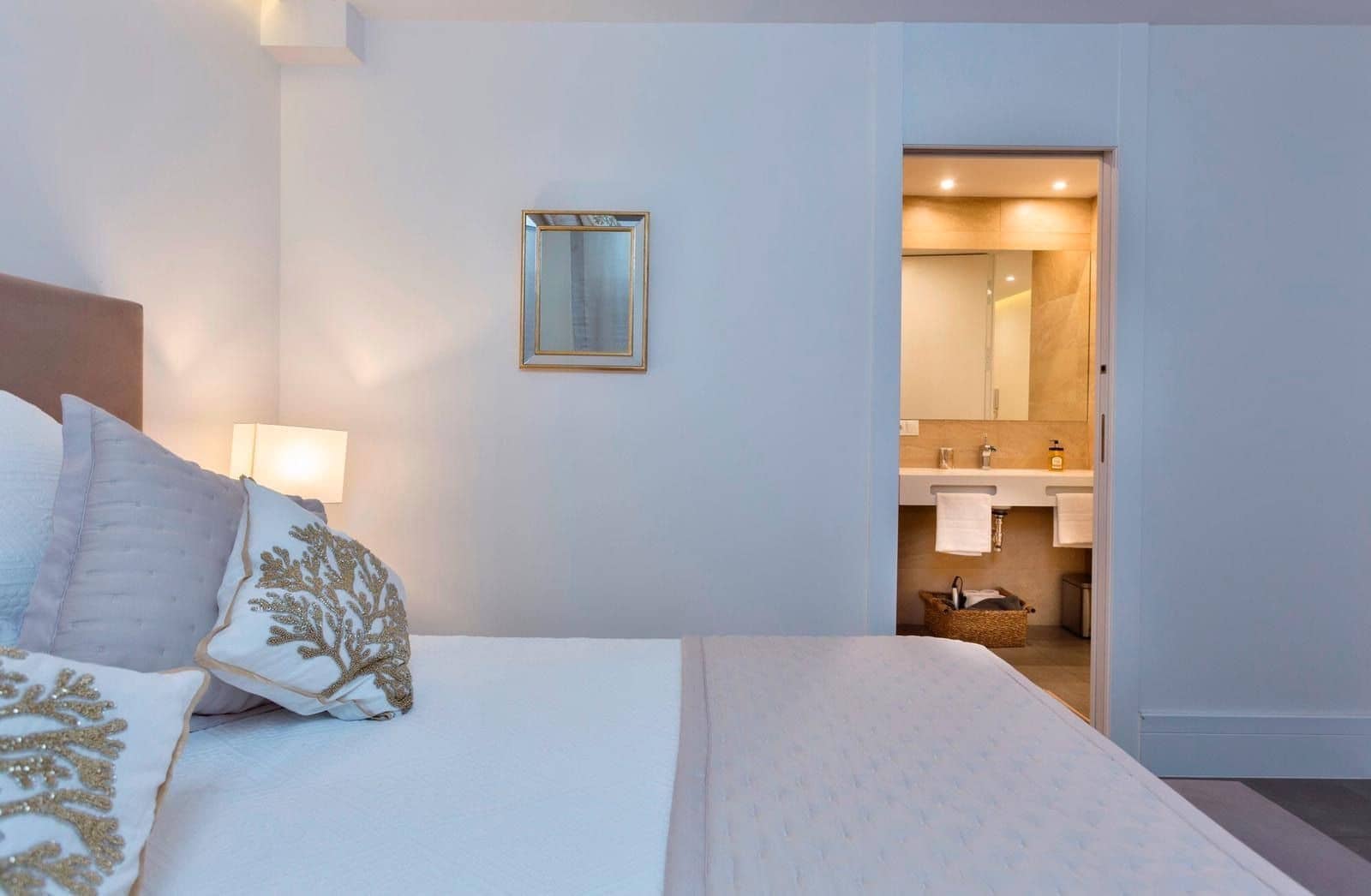 2 sypialnia Apartament na sprzedaż w Puerto Banus - 590 000 € (Ref: 9807884)