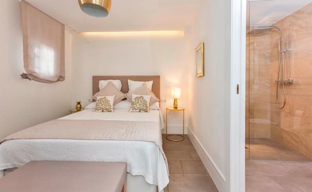 2 quarto Apartamento para venda em Puerto Banus, Marbella - 590 000 € (Ref: 9807884)