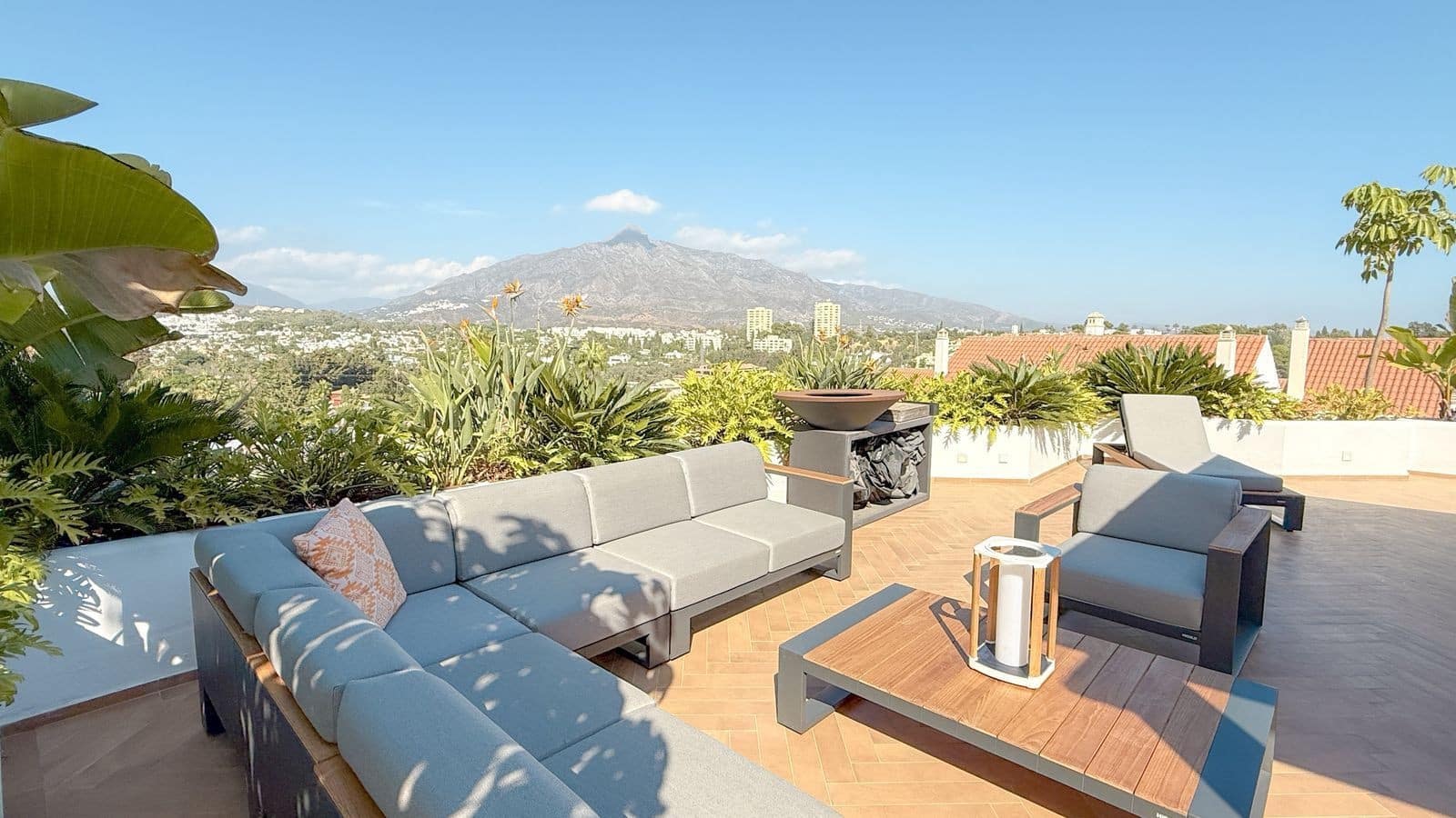 3 slaapkamer Penthouse te koop in Marbella met zwembad garage - € 1.250.000 (Ref: 9807885)