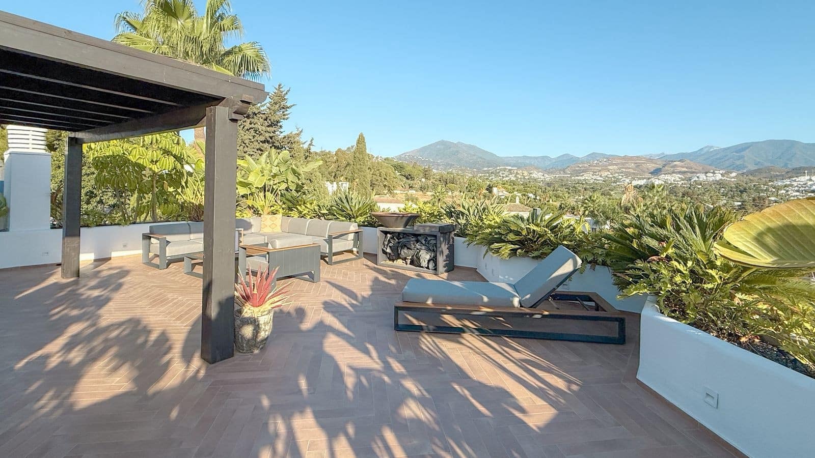 3 slaapkamer Penthouse te koop in Marbella met zwembad garage - € 1.250.000 (Ref: 9807885)