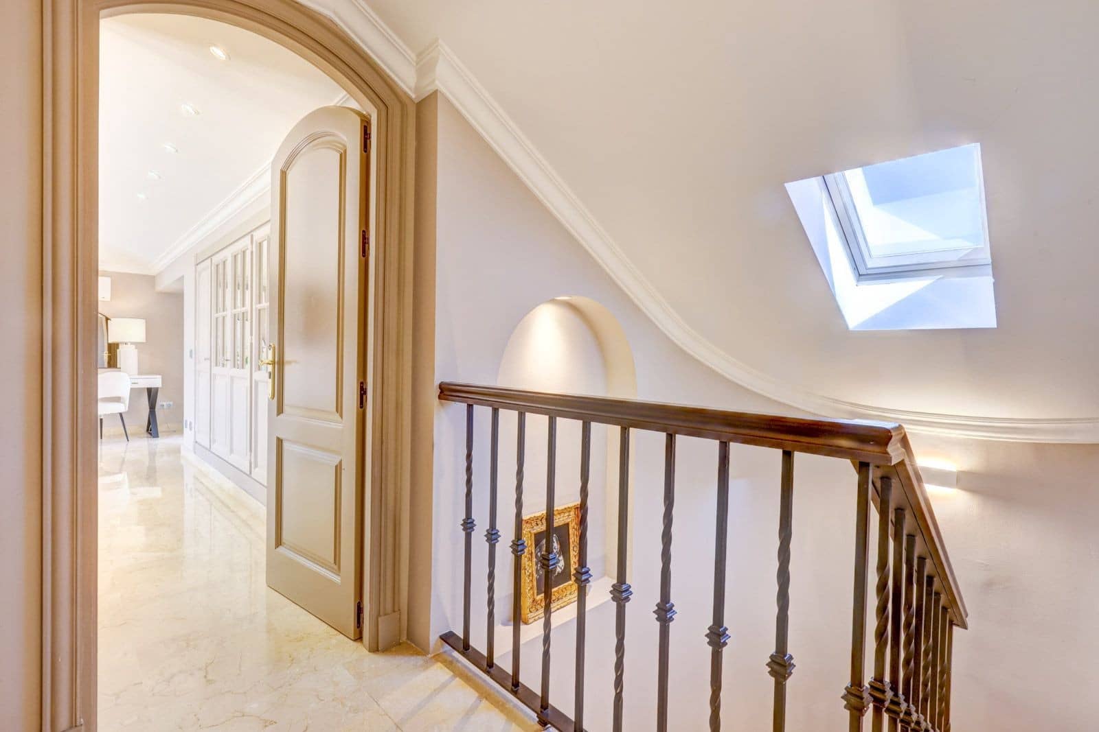 3 quarto Penthouse para venda em Marbella com piscina garagem - 1 900 000 € (Ref: 9811426)