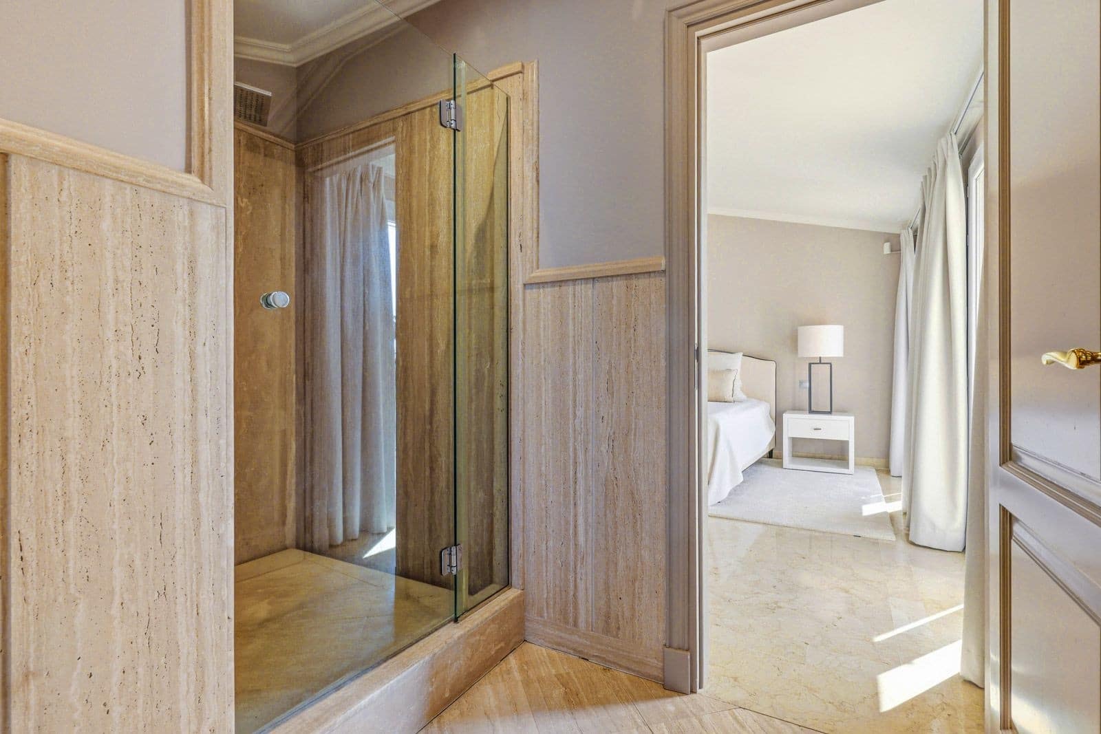 3 quarto Penthouse para venda em Marbella com piscina garagem - 1 900 000 € (Ref: 9811426)
