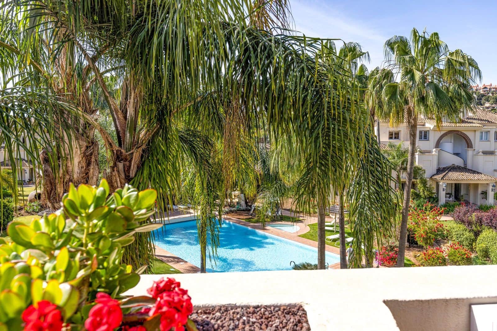 3 quarto Penthouse para venda em Marbella com piscina garagem - 1 900 000 € (Ref: 9811426)