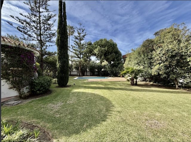 5 quarto Moradia para venda em San Pedro de Alcantara, Marbella com piscina garagem - 2 495 000 € (Ref: 9811427)