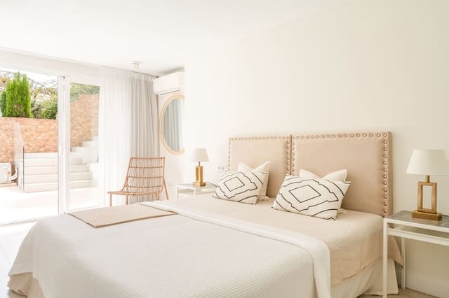 5 slaapkamer Villa te koop in Los Naranjos, Marbella met zwembad - € 2.595.000 (Ref: 9813266)