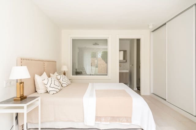 5 slaapkamer Villa te koop in Los Naranjos, Marbella met zwembad - € 2.595.000 (Ref: 9813266)