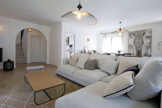 4 quarto Moradia para venda em Marbella com piscina garagem - 1 290 000 € (Ref: 9813772)