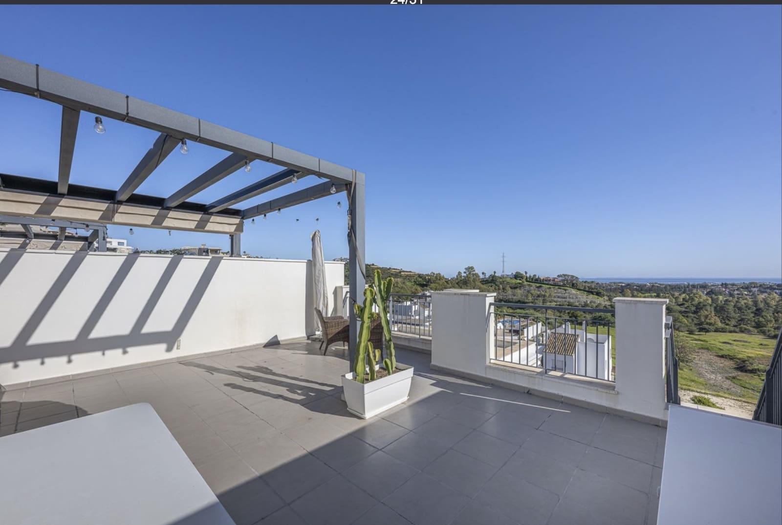 2 sovrum Takvåning till salu i Benahavis med pool garage - 645 000 € (Ref: 9817922)