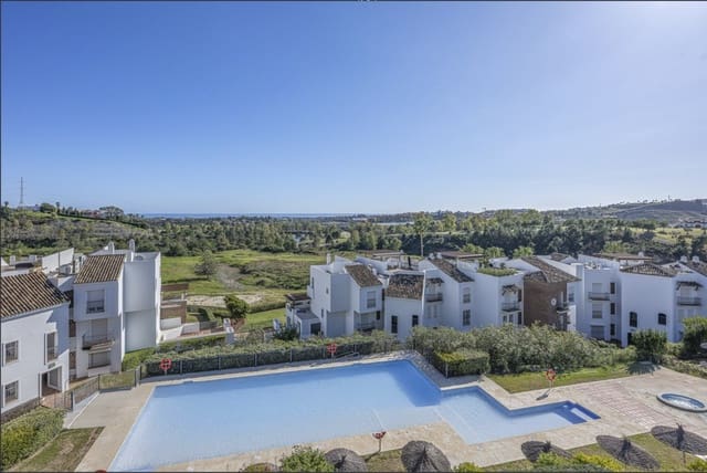 2 chambre Penthouse à vendre à Benahavís avec piscine garage - 645 000 € (Ref: 9817922)