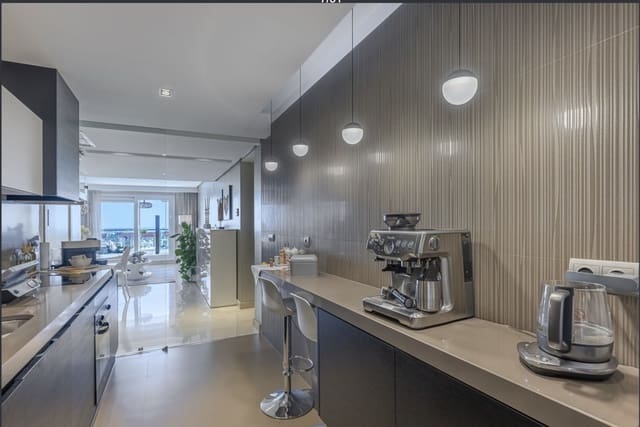 2 chambre Penthouse à vendre à Benahavís avec piscine garage - 645 000 € (Ref: 9817922)