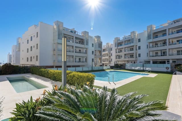 3 slaapkamer Penthouse te koop in San Pedro de Alcantara, Marbella met zwembad garage - € 669.000 (Ref: 9817924)